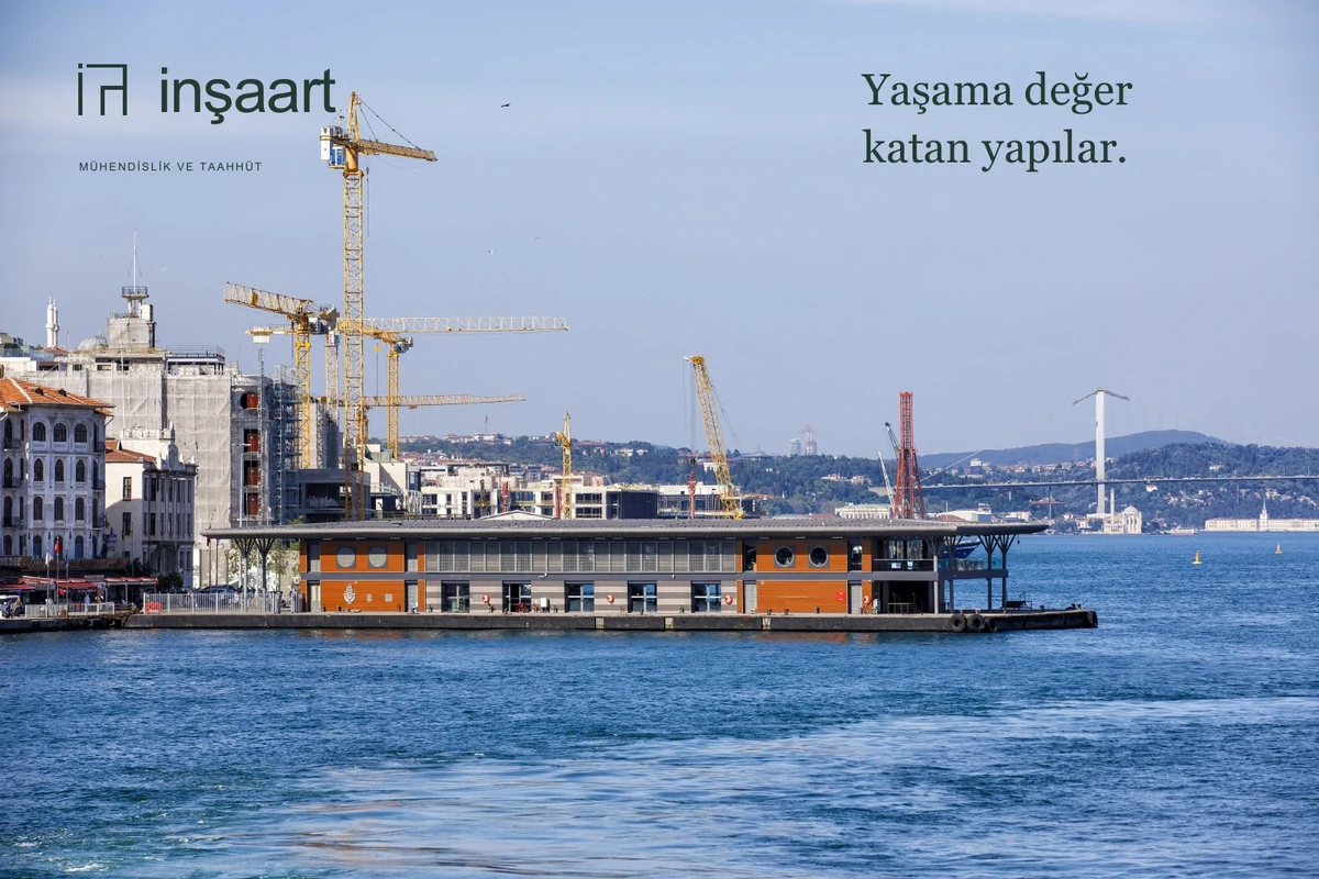 Gerçek Karaköy iskele fotoğrafıyla İnşaart dijital katalog kapağı